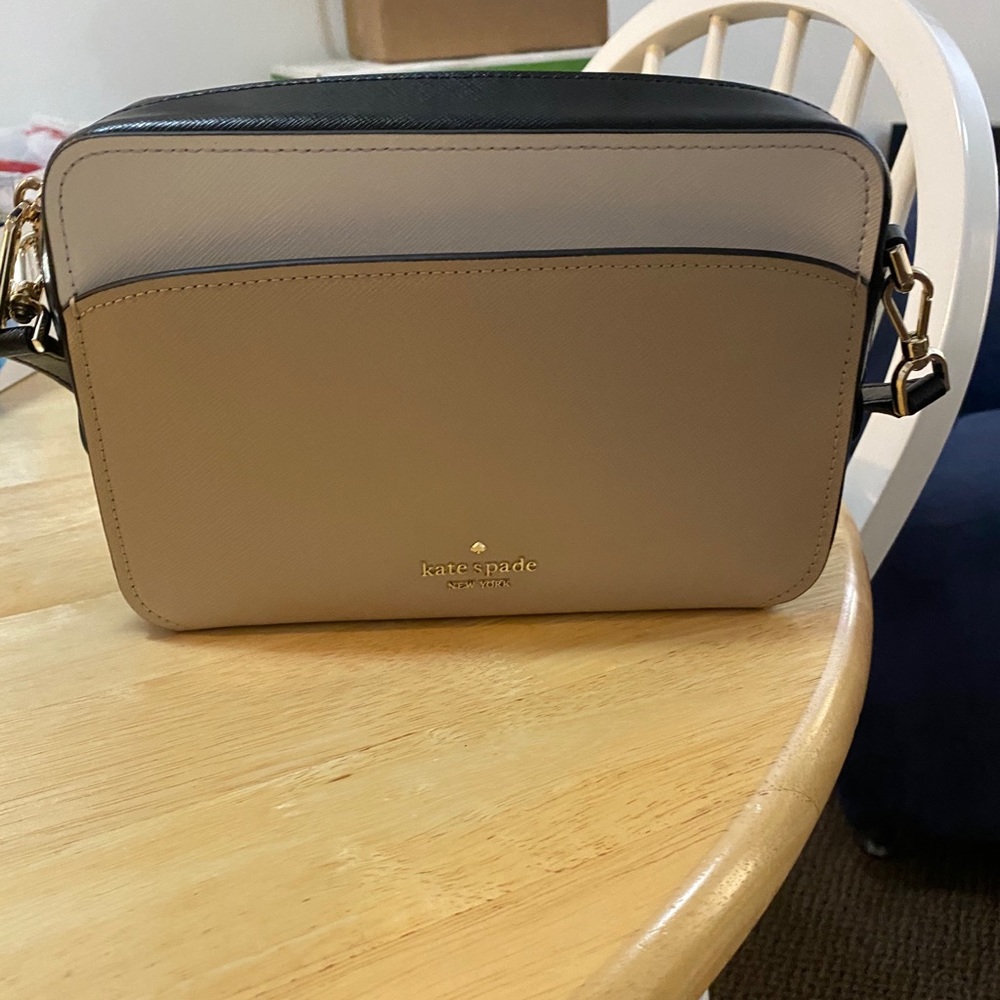 brand new Kate Spade crossbody. new with tags!